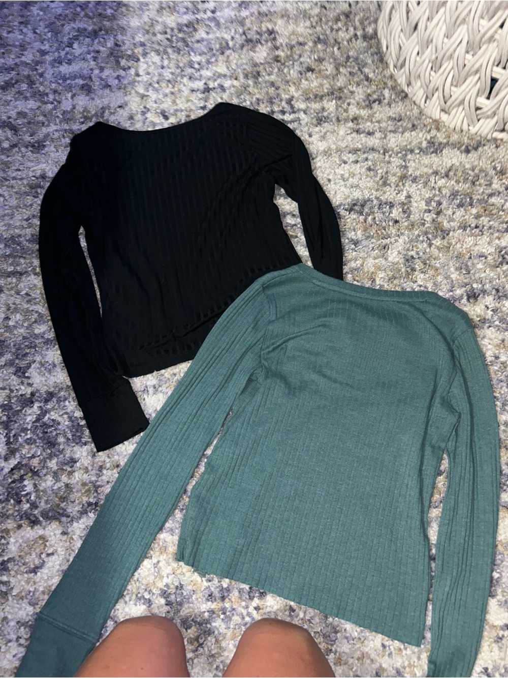 American Eagle Ribbed Henley Sweaters - Black(s) & Green(xs) - Picture 5 of 5